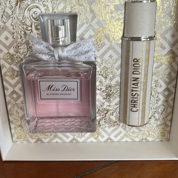 Limited Edition Christian Dior perfume set - Picture 2 of 5
